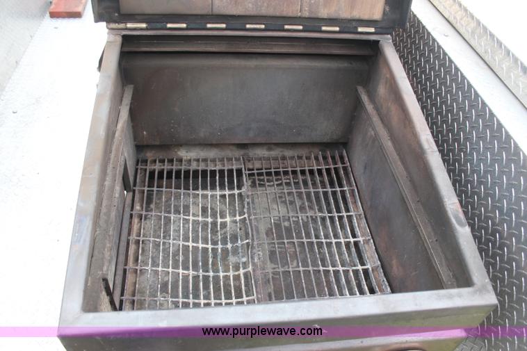 image for item D1012 2006 Maxey double axle smoker trailer