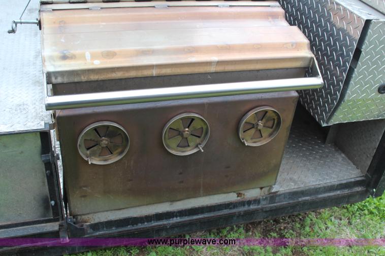 image for item D1012 2006 Maxey double axle smoker trailer