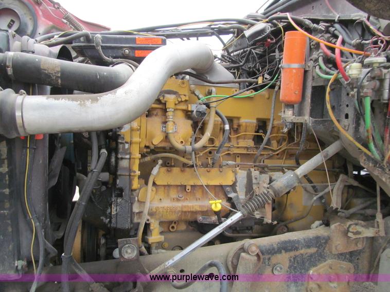 image for item E4694 1989 Ford LT9000 semi truck