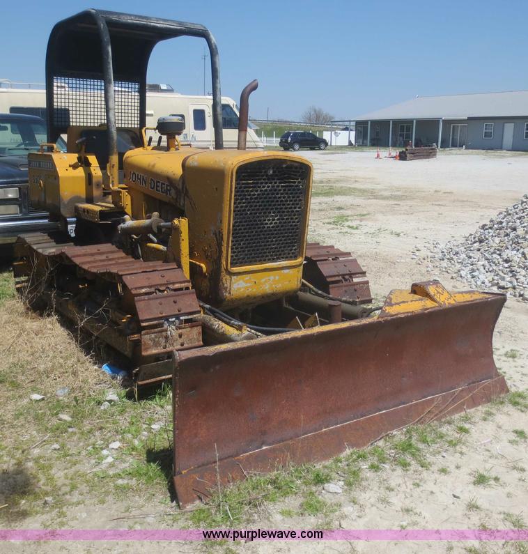 image for item F6898 2000 John Deere 350C dozer