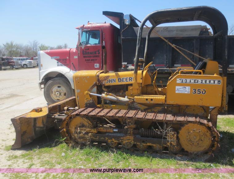 image for item F6898 2000 John Deere 350C dozer