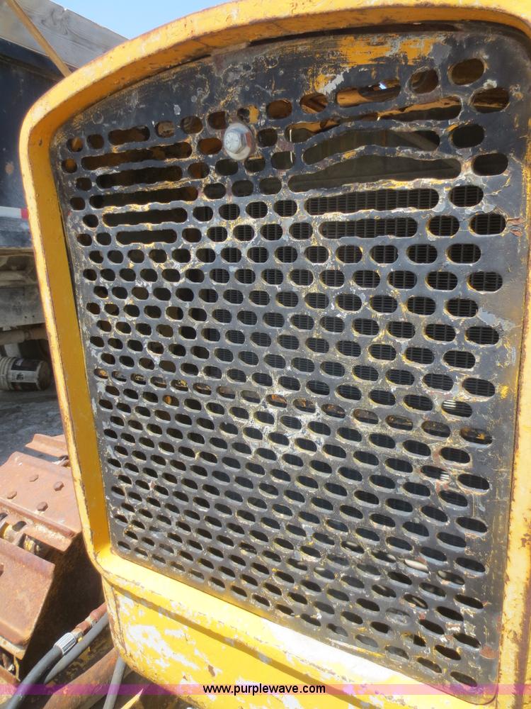 image for item F6898 2000 John Deere 350C dozer