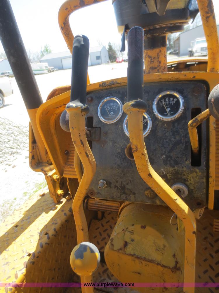 image for item F6898 2000 John Deere 350C dozer