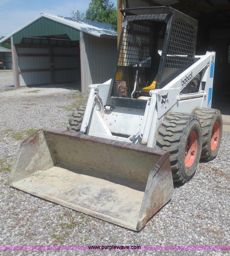 image for item F6899 1980 Bobcat 825 skid steer