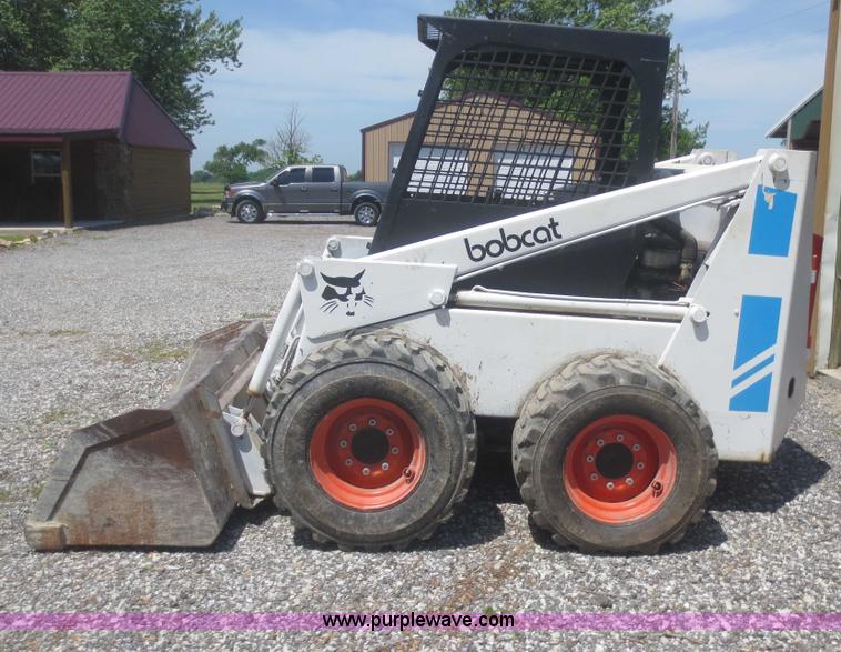 image for item F6899 1980 Bobcat 825 skid steer