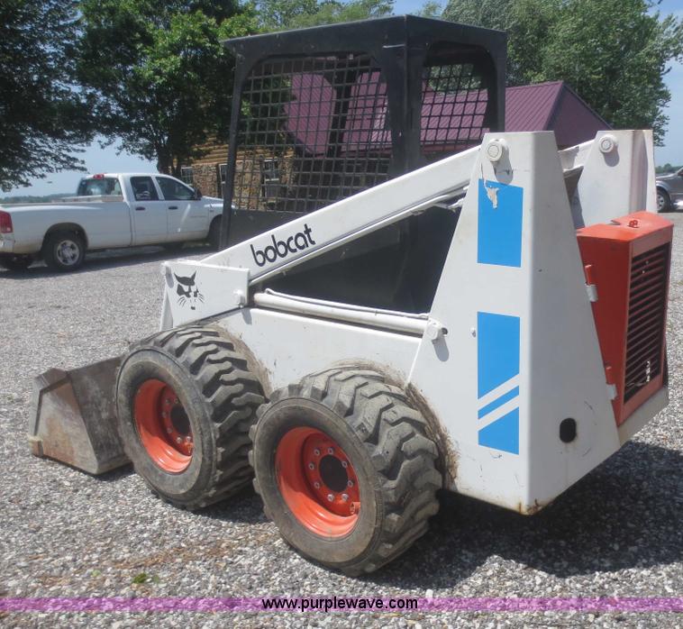 image for item F6899 1980 Bobcat 825 skid steer
