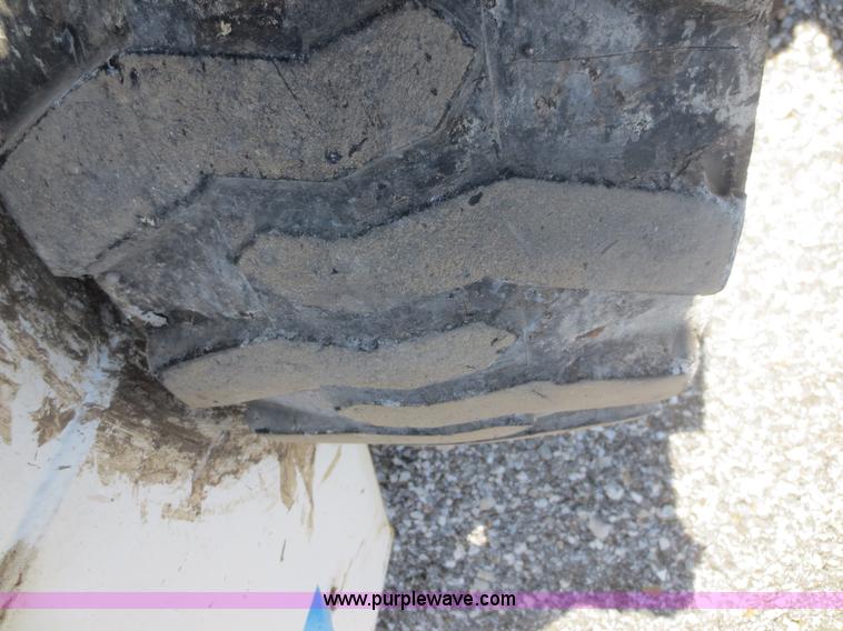 image for item F6899 1980 Bobcat 825 skid steer