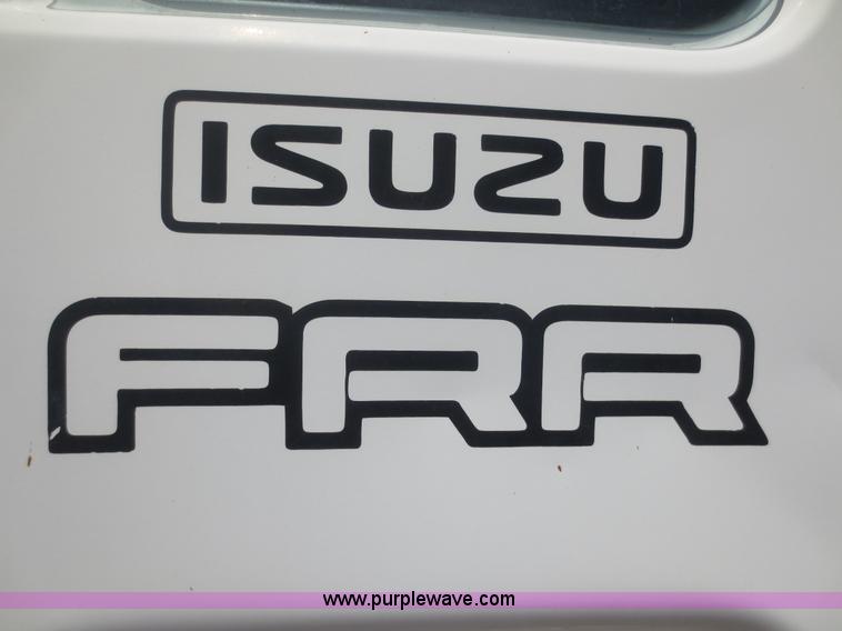 image for item F6980 1997 Isuzu FRR truck cab and chassis