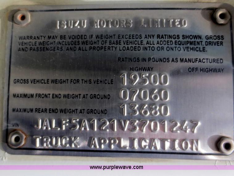 image for item F6980 1997 Isuzu FRR truck cab and chassis