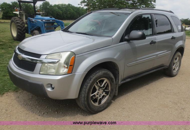 image for item F6986 2005 Chevrolet Equinox LS SUV