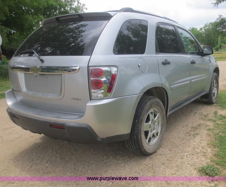 image for item F6986 2005 Chevrolet Equinox LS SUV