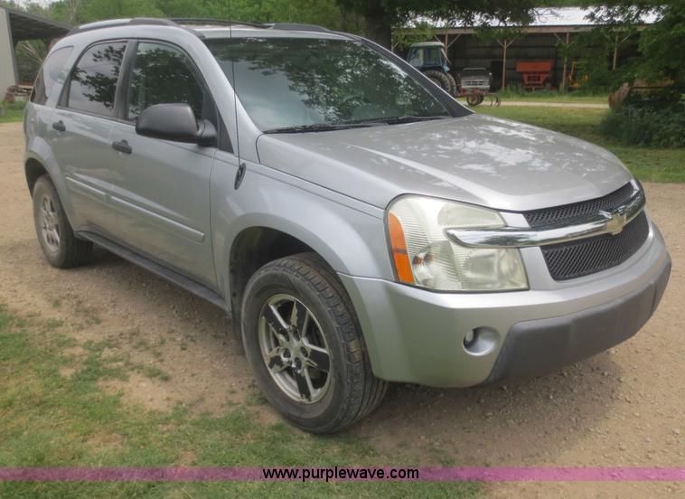 image for item F6986 2005 Chevrolet Equinox LS SUV