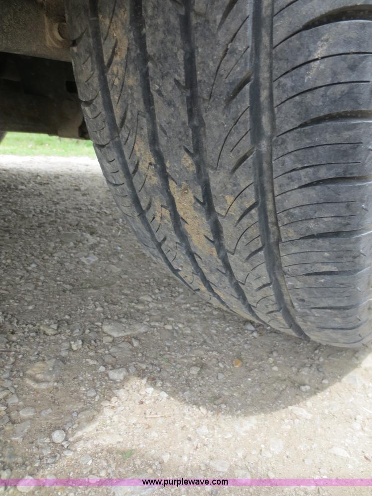 image for item F6986 2005 Chevrolet Equinox LS SUV