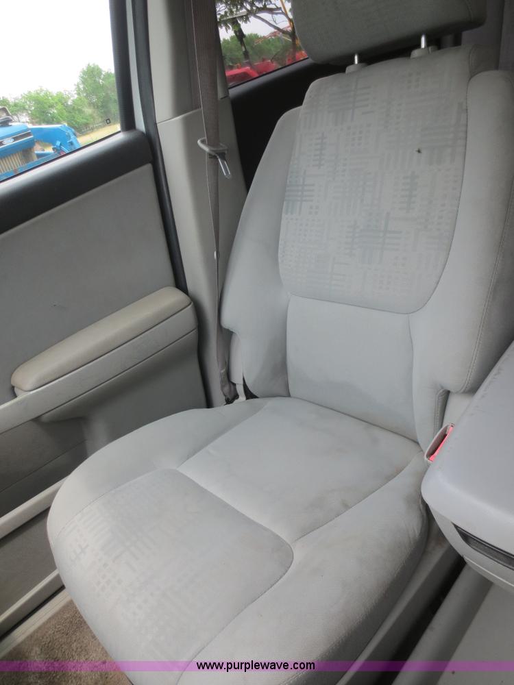 image for item F6986 2005 Chevrolet Equinox LS SUV