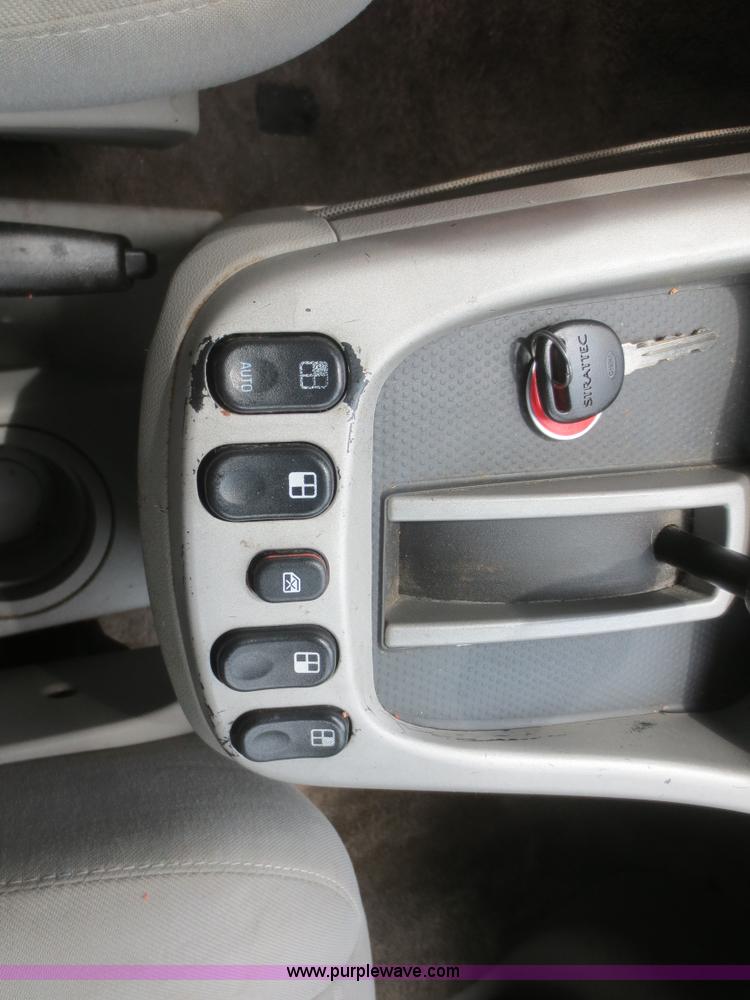 image for item F6986 2005 Chevrolet Equinox LS SUV