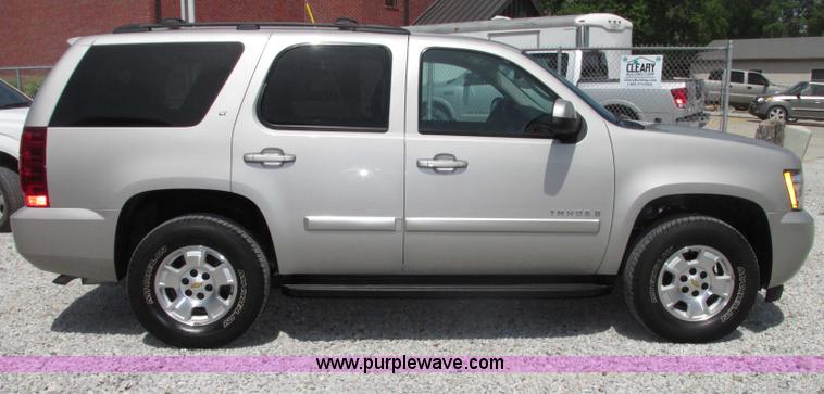 image for item F7391 2009 Chevrolet Tahoe LT SUV