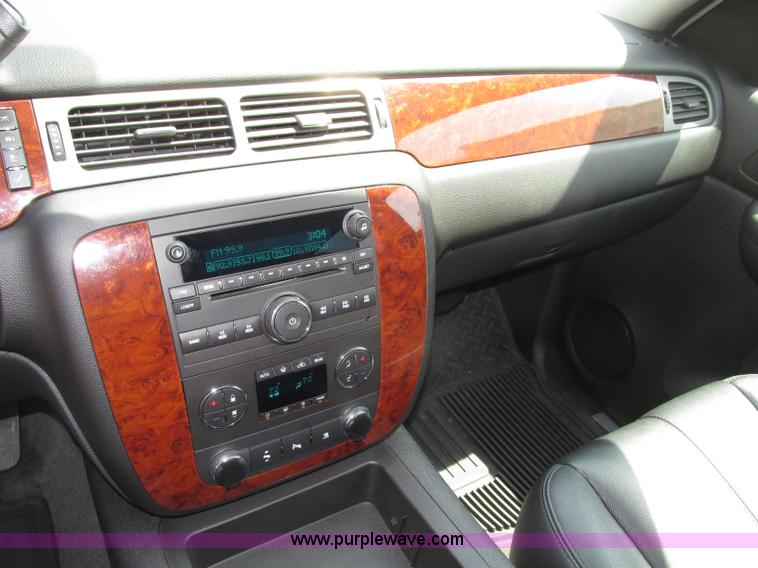image for item F7391 2009 Chevrolet Tahoe LT SUV