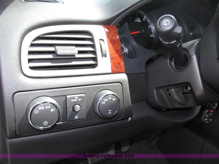 image for item F7391 2009 Chevrolet Tahoe LT SUV