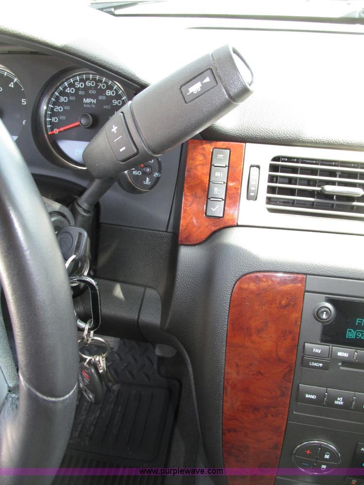 image for item F7391 2009 Chevrolet Tahoe LT SUV