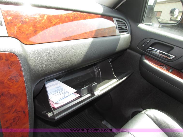 image for item F7391 2009 Chevrolet Tahoe LT SUV