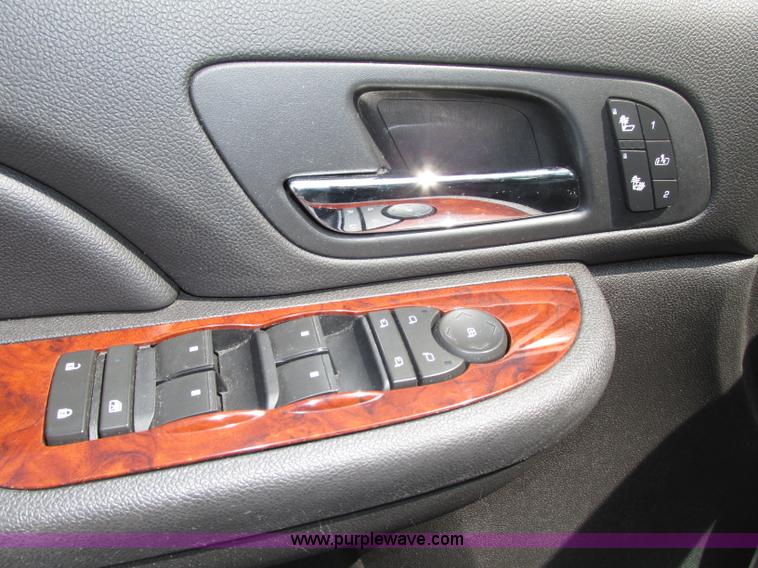 image for item F7391 2009 Chevrolet Tahoe LT SUV