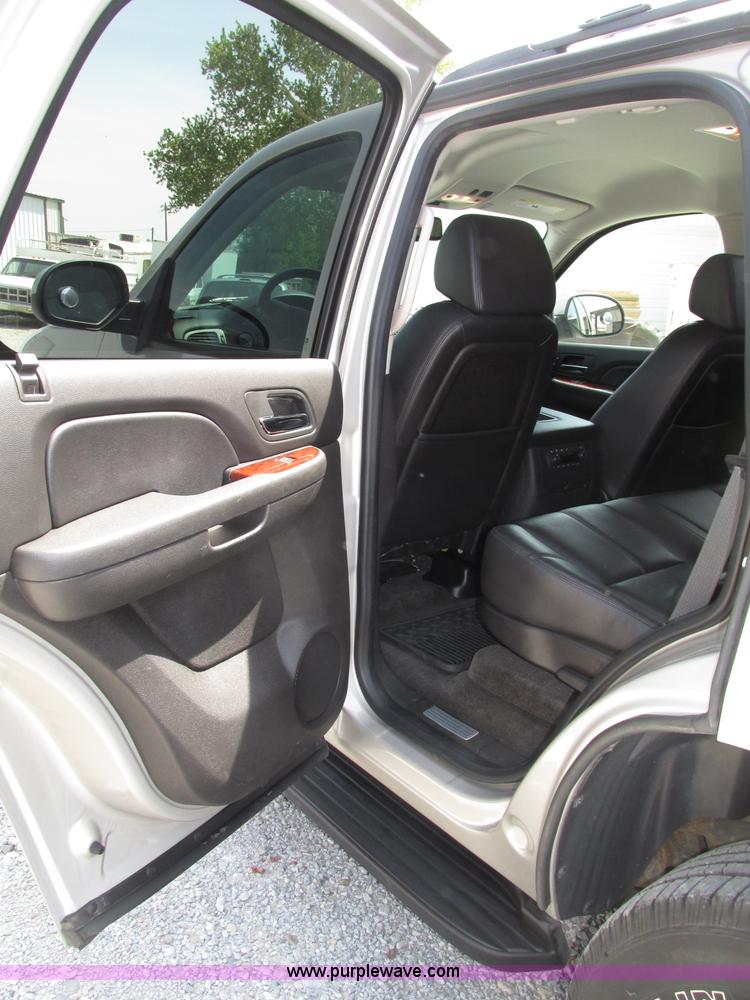 image for item F7391 2009 Chevrolet Tahoe LT SUV