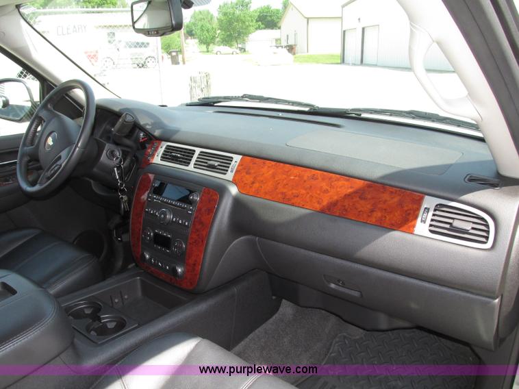 image for item F7391 2009 Chevrolet Tahoe LT SUV