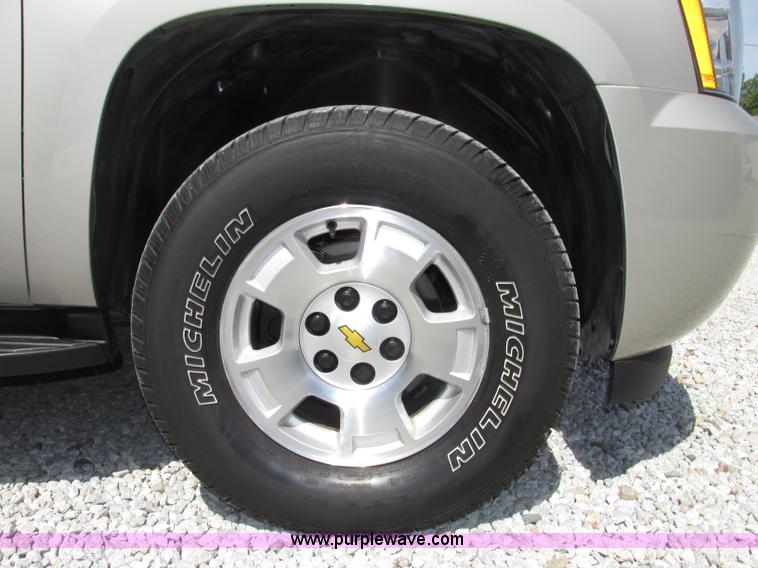 image for item F7391 2009 Chevrolet Tahoe LT SUV