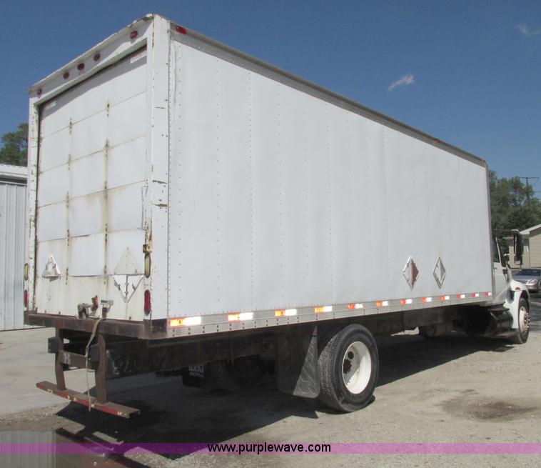 image for item F7397 2002 International 4300 box truck