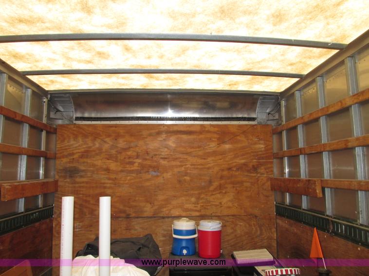 image for item F7397 2002 International 4300 box truck
