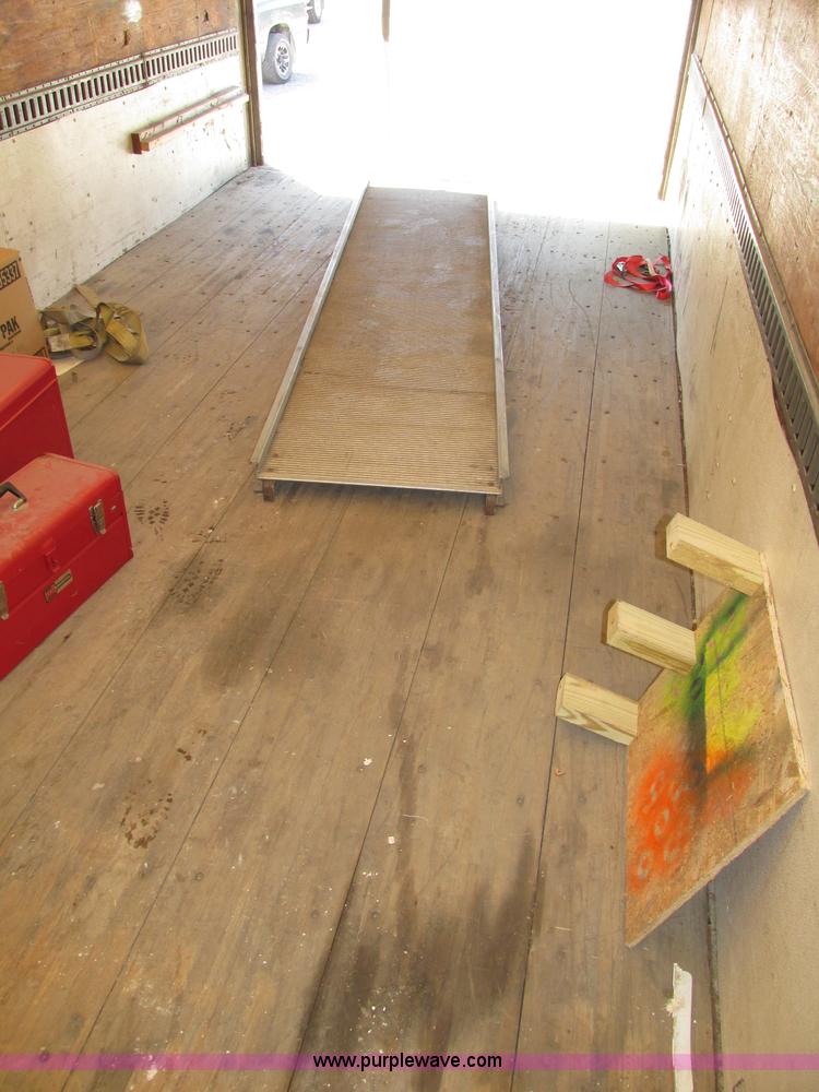 image for item F7397 2002 International 4300 box truck