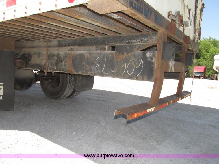 image for item F7397 2002 International 4300 box truck