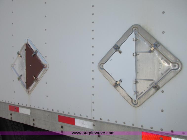 image for item F7397 2002 International 4300 box truck