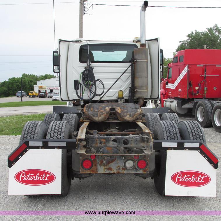 image for item F7398 2006 International TranStar 8600 semi truck