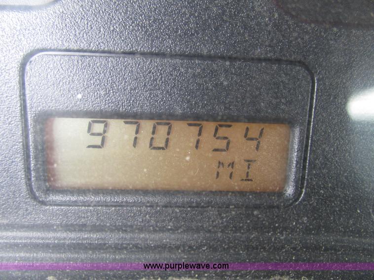 image for item F7398 2006 International TranStar 8600 semi truck