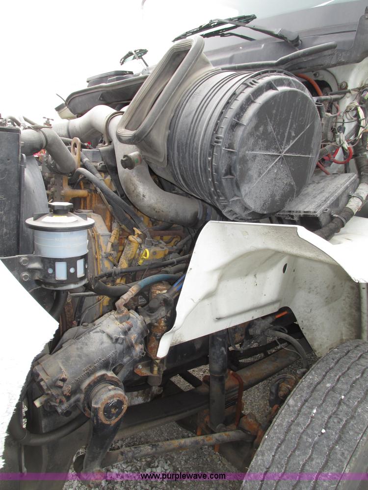 image for item F7398 2006 International TranStar 8600 semi truck