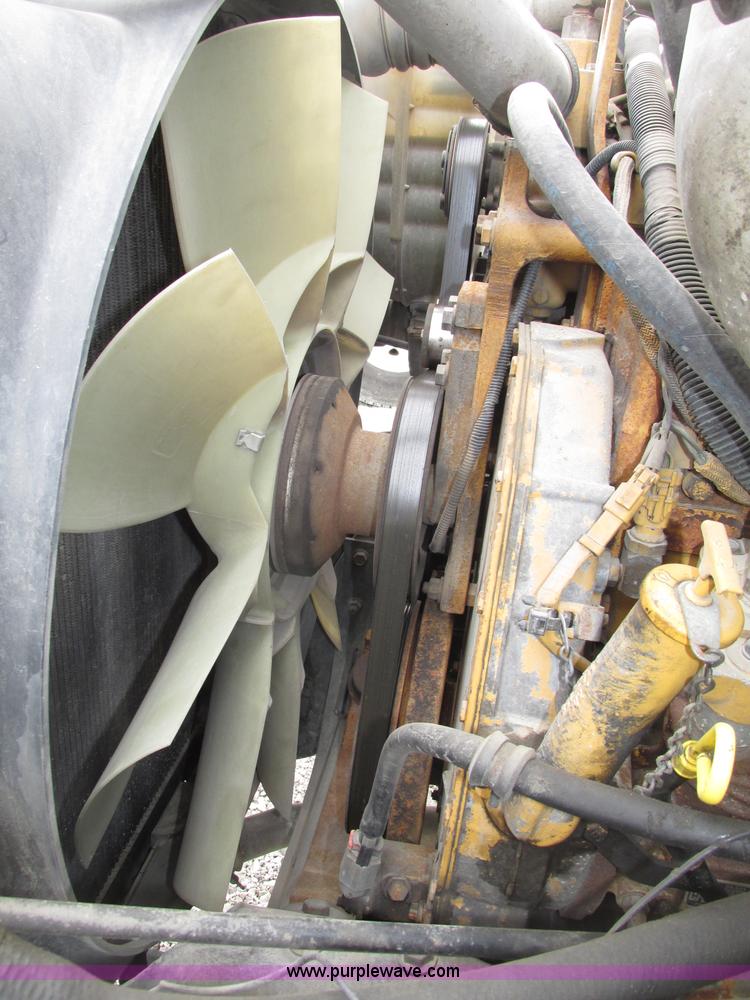 image for item F7398 2006 International TranStar 8600 semi truck