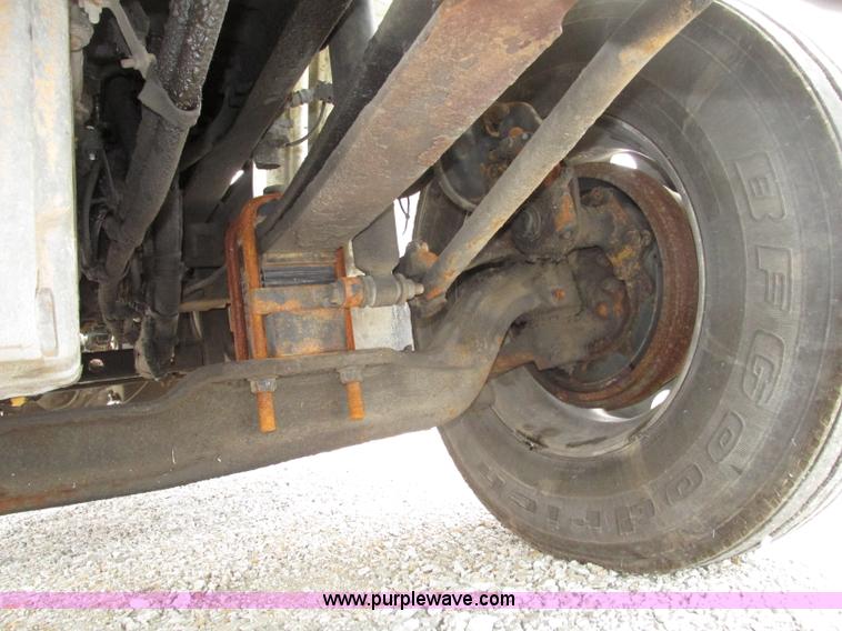 image for item F7398 2006 International TranStar 8600 semi truck