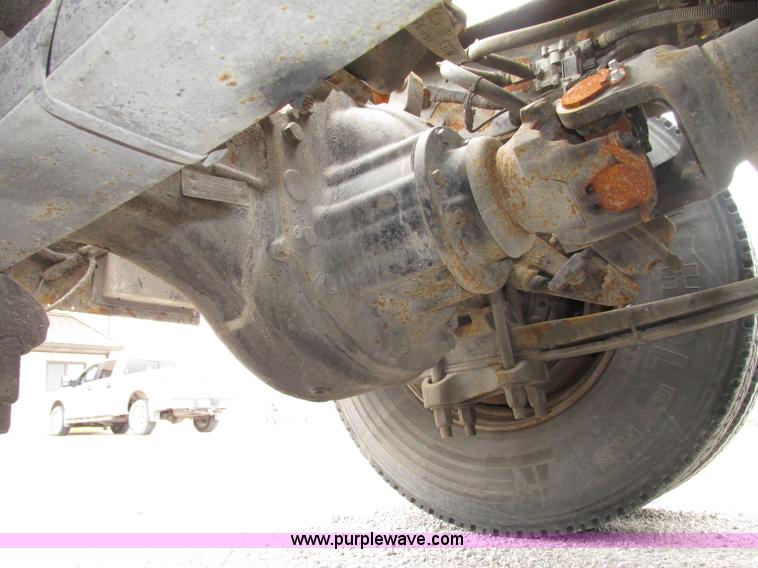 image for item F7398 2006 International TranStar 8600 semi truck