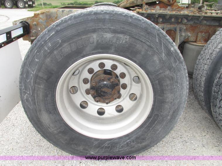 image for item F7398 2006 International TranStar 8600 semi truck