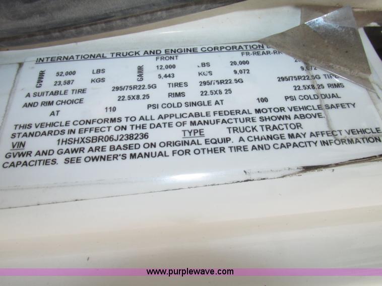 image for item F7398 2006 International TranStar 8600 semi truck