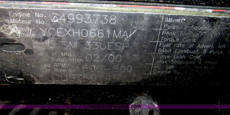 image for item F7399 2000 International 9200i semi truck