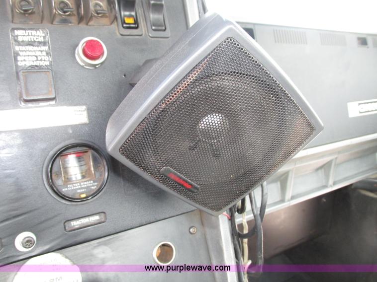 image for item F7400 1995 Mack CH613 semi truck