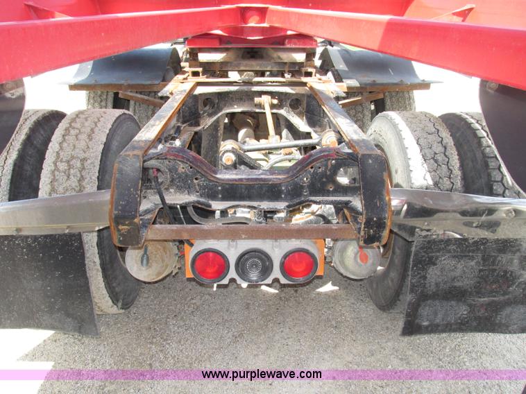 image for item F7400 1995 Mack CH613 semi truck