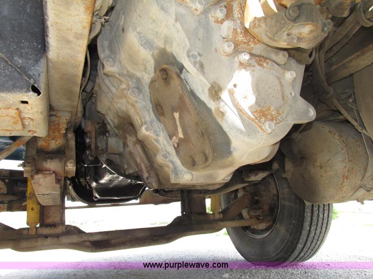 image for item F7400 1995 Mack CH613 semi truck