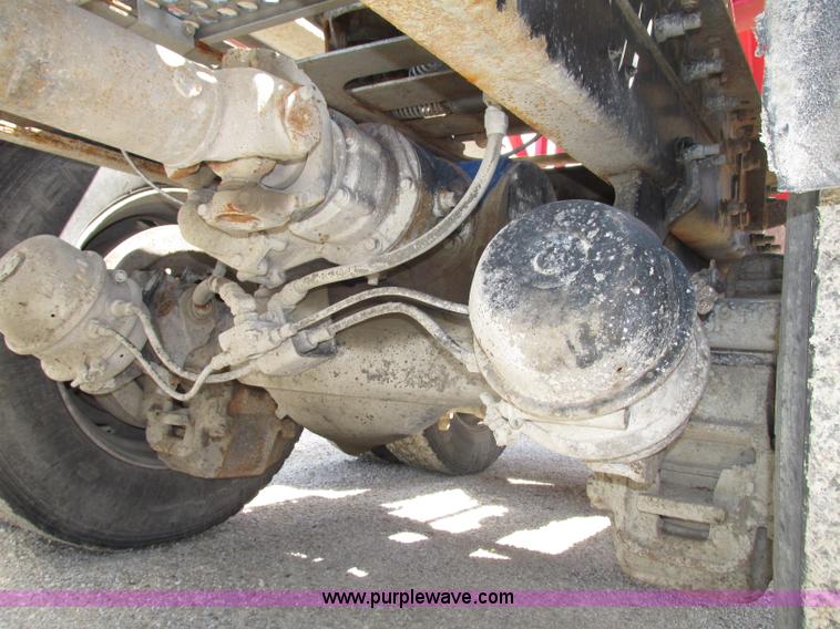 image for item F7400 1995 Mack CH613 semi truck