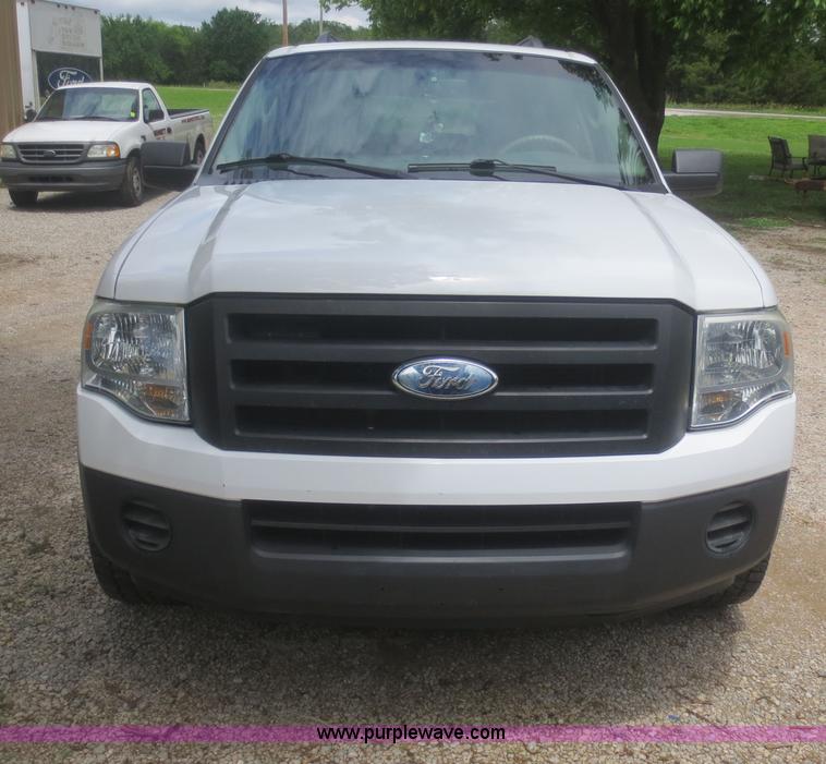 image for item F8289 2007 Ford Expedition SUV