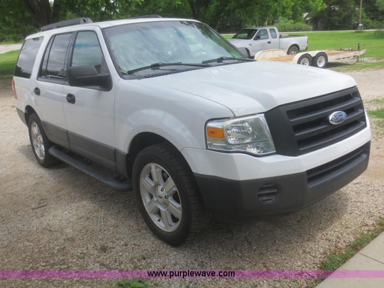 image for item F8289 2007 Ford Expedition SUV