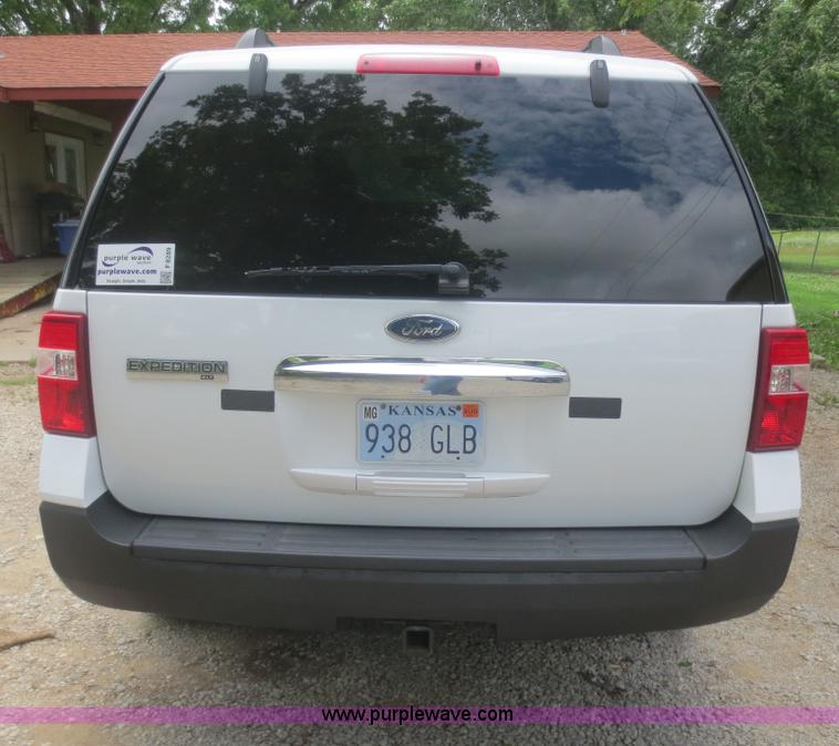 image for item F8289 2007 Ford Expedition SUV