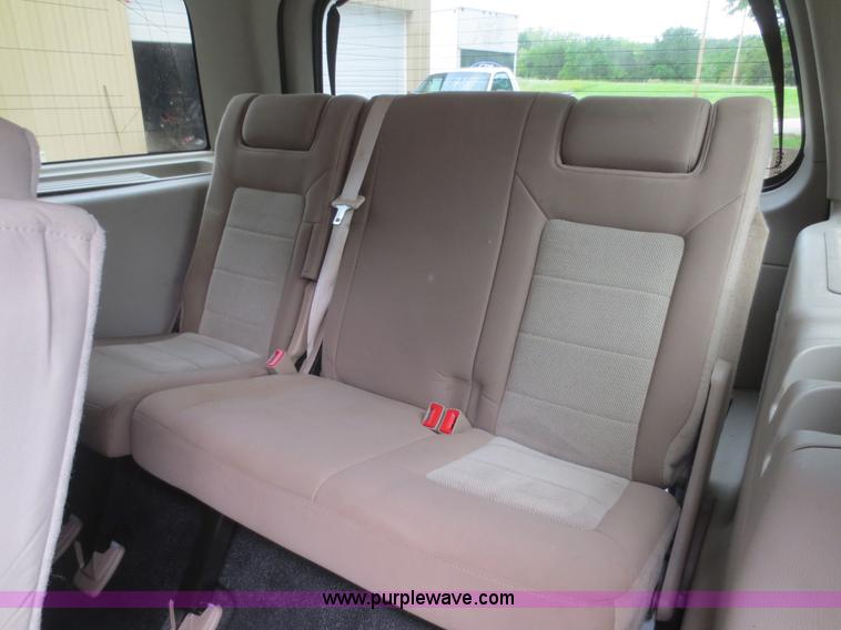 image for item F8289 2007 Ford Expedition SUV